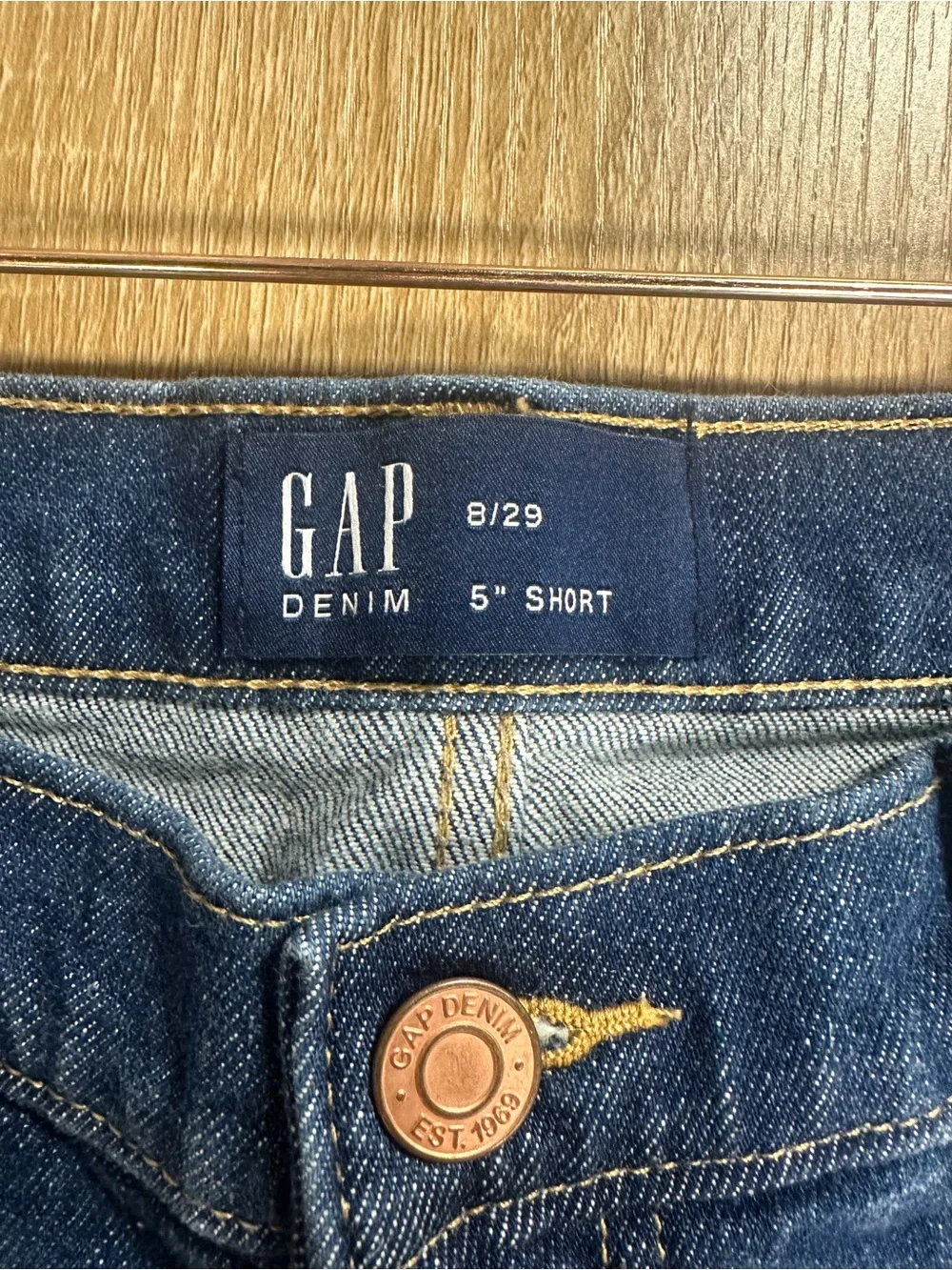 NWT Gap Mid-Rise 5” Shorts Denim Cuffed Blue Jeans Size 8